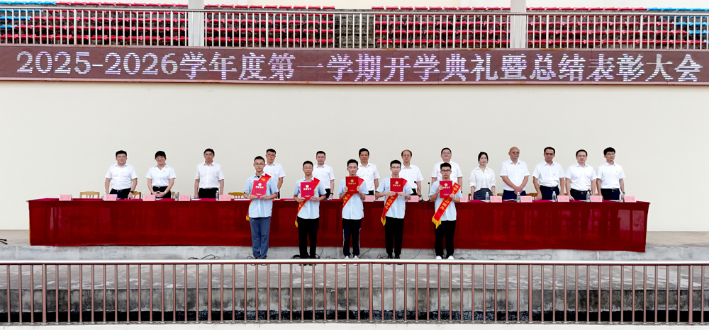 ce733a05f99d4098a6de48a5379a00fb.jpg